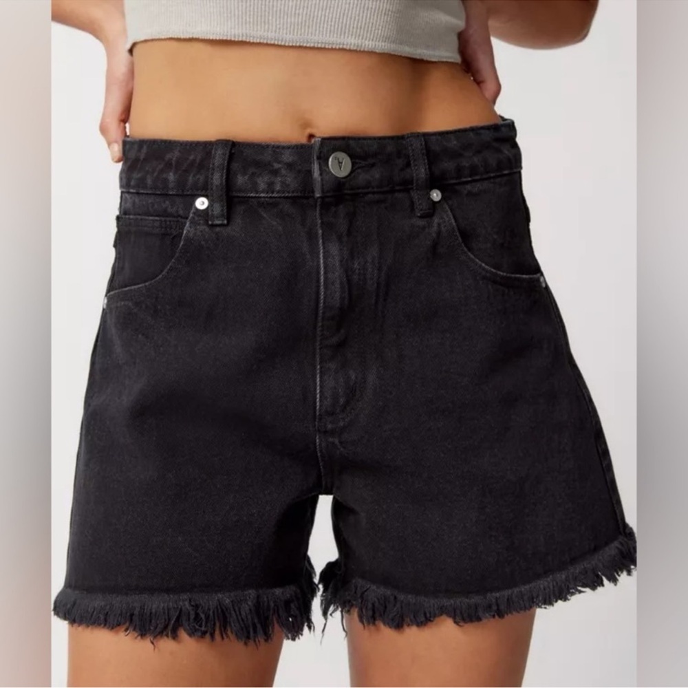 Abrand Venice Short High Rise Fringe Hem Black Wash Size 24 Grunge